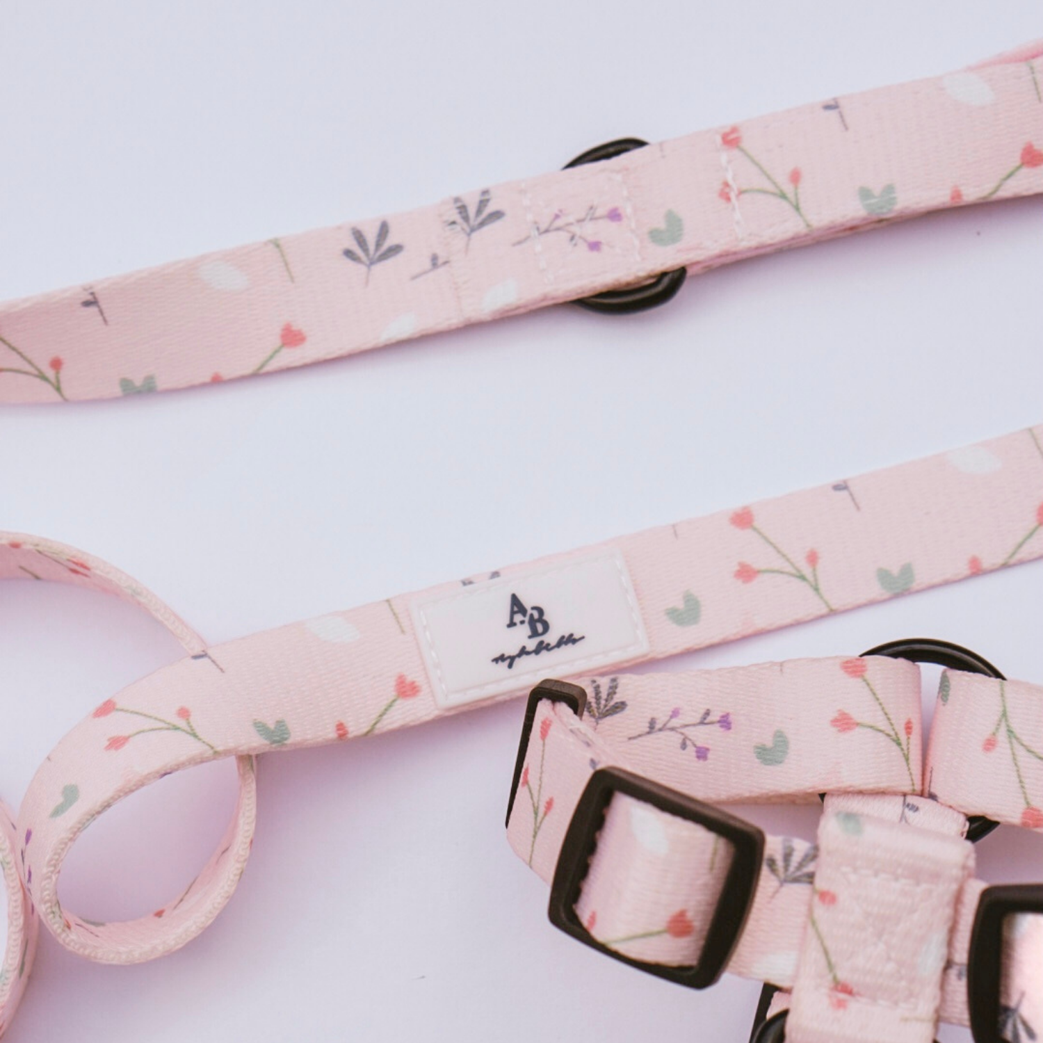Aylabella Co. - Pink Blossom Leash - Dog Accessories (2 Sizes)